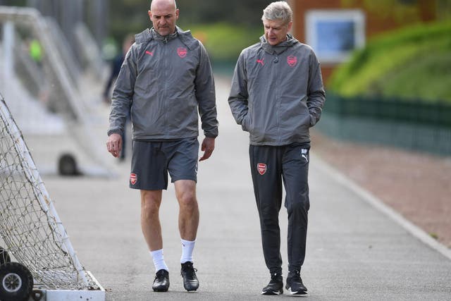 Wenger wants the new manager to keep hold of Steve Bould