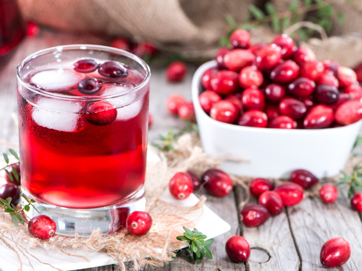 Little to ‘no evidence’ cranberry juice cures urine infections, new ...