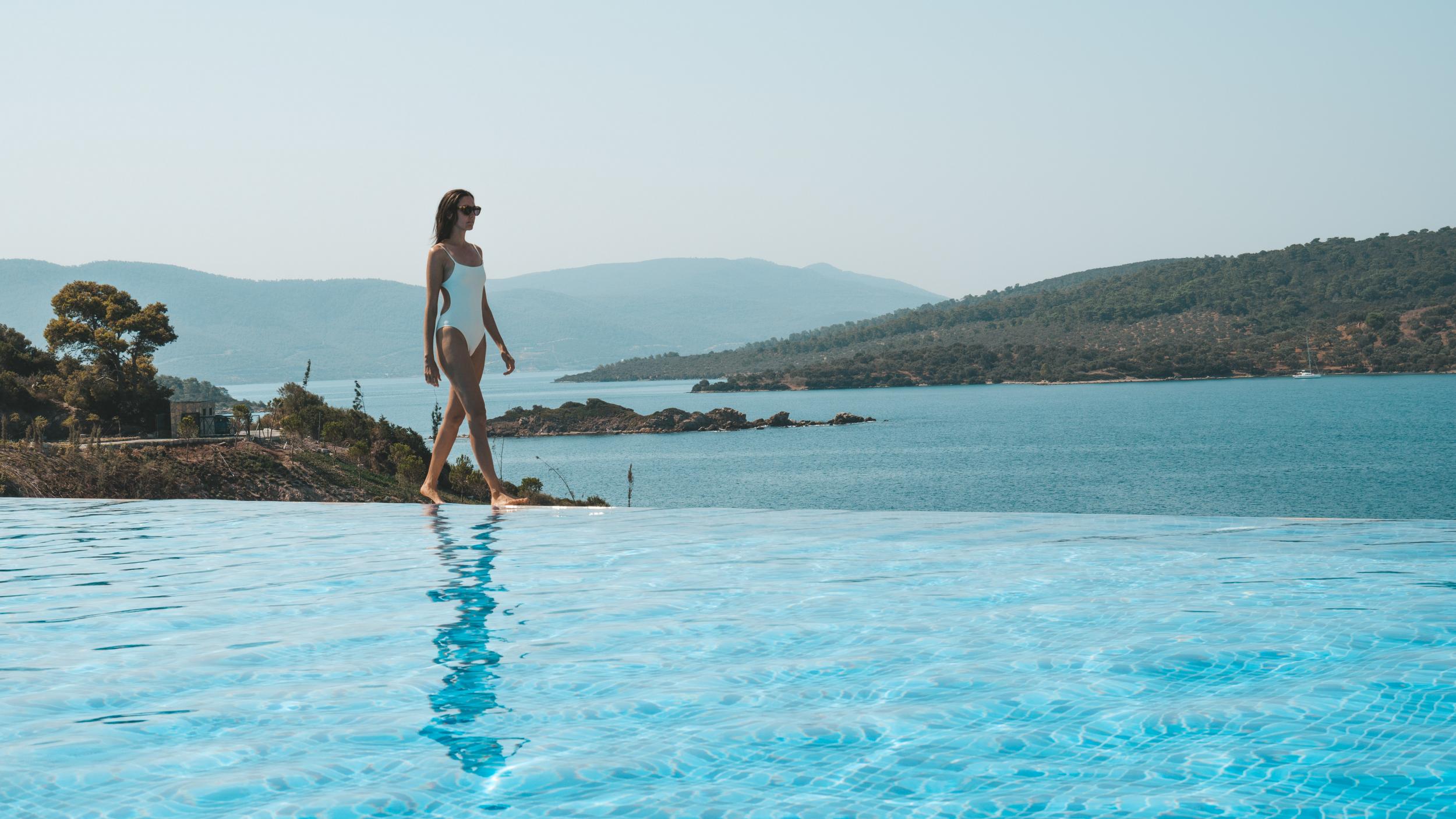 The social media-worthy infinity pool