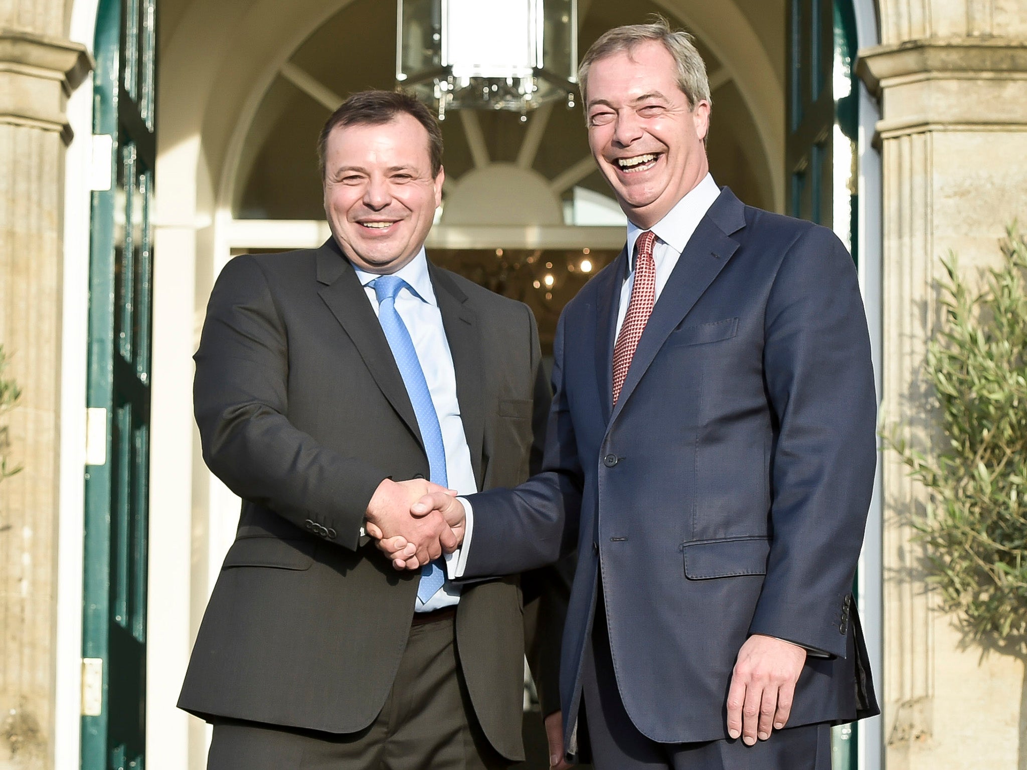 Brexit &apos;bad boys&apos; Nigel Farage and Arron Banks investigated for Russia links during EU referendum