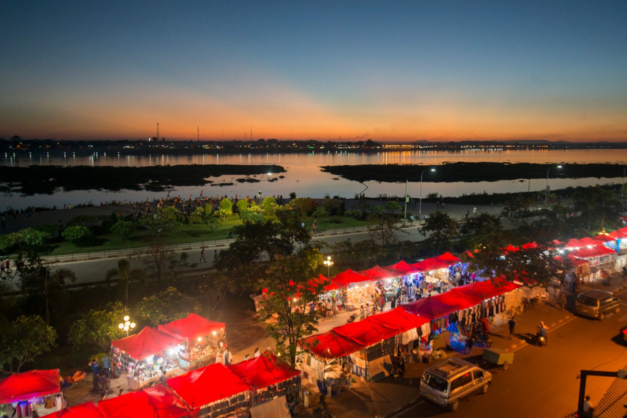 Follow the crowds to Vientiane's popular night market