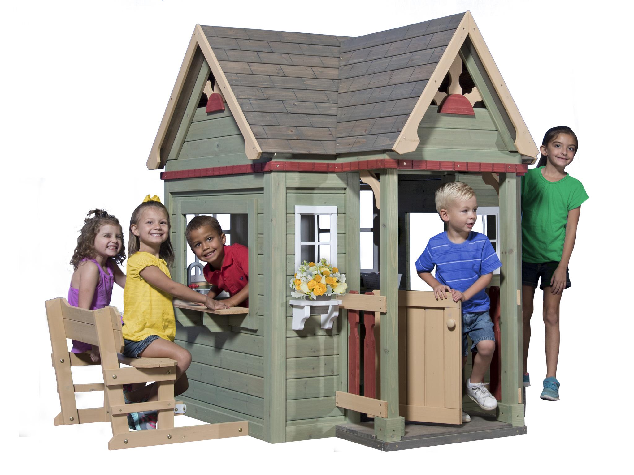 outdoor playhouse for 4 year old