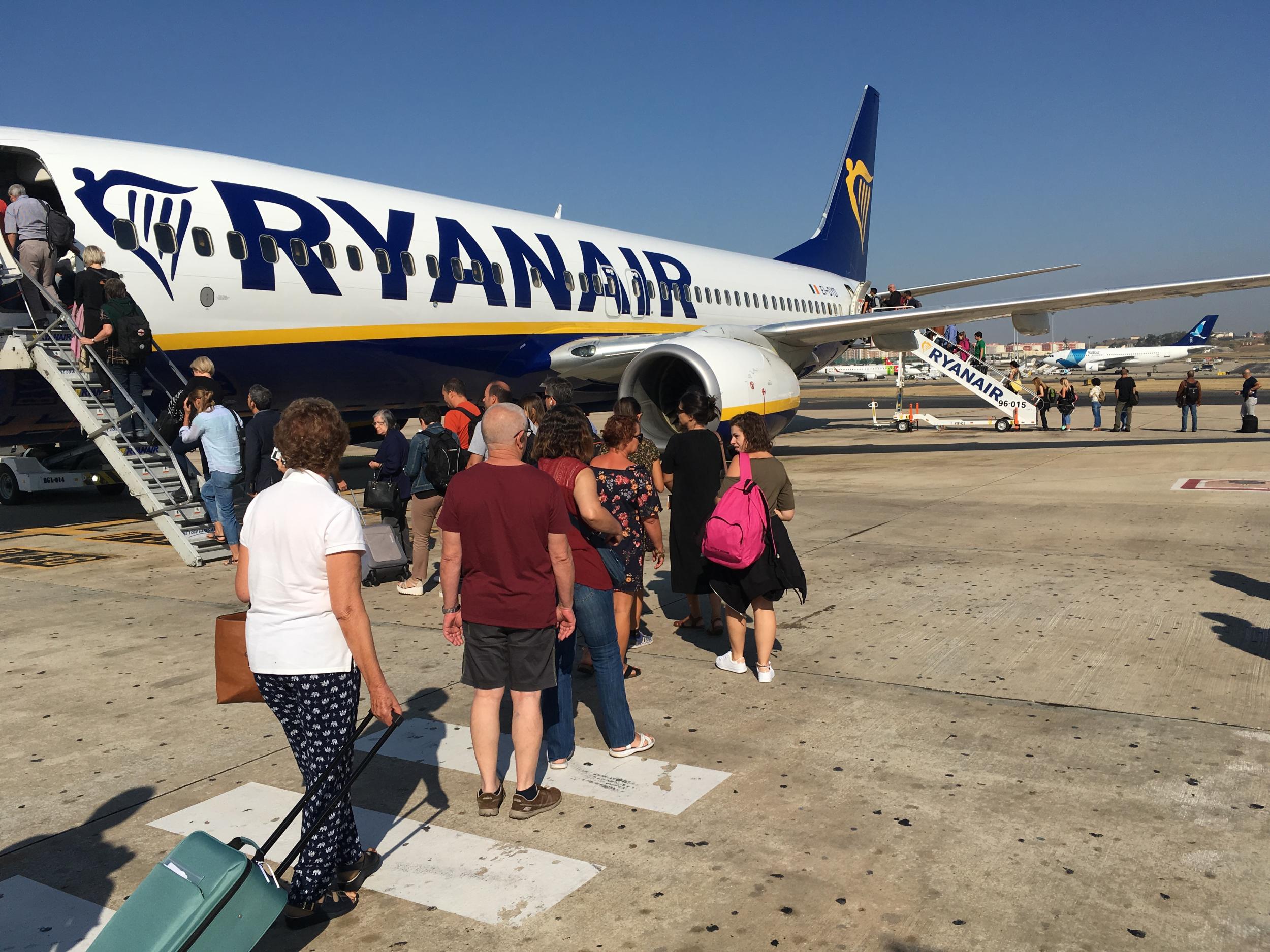 ryanair check in baggage at airport