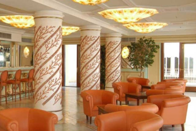 The bar of the Alimuri hotel in Sorrento, pictured on the hotel's website, where a barman allegedly served the drug-spiked drinks