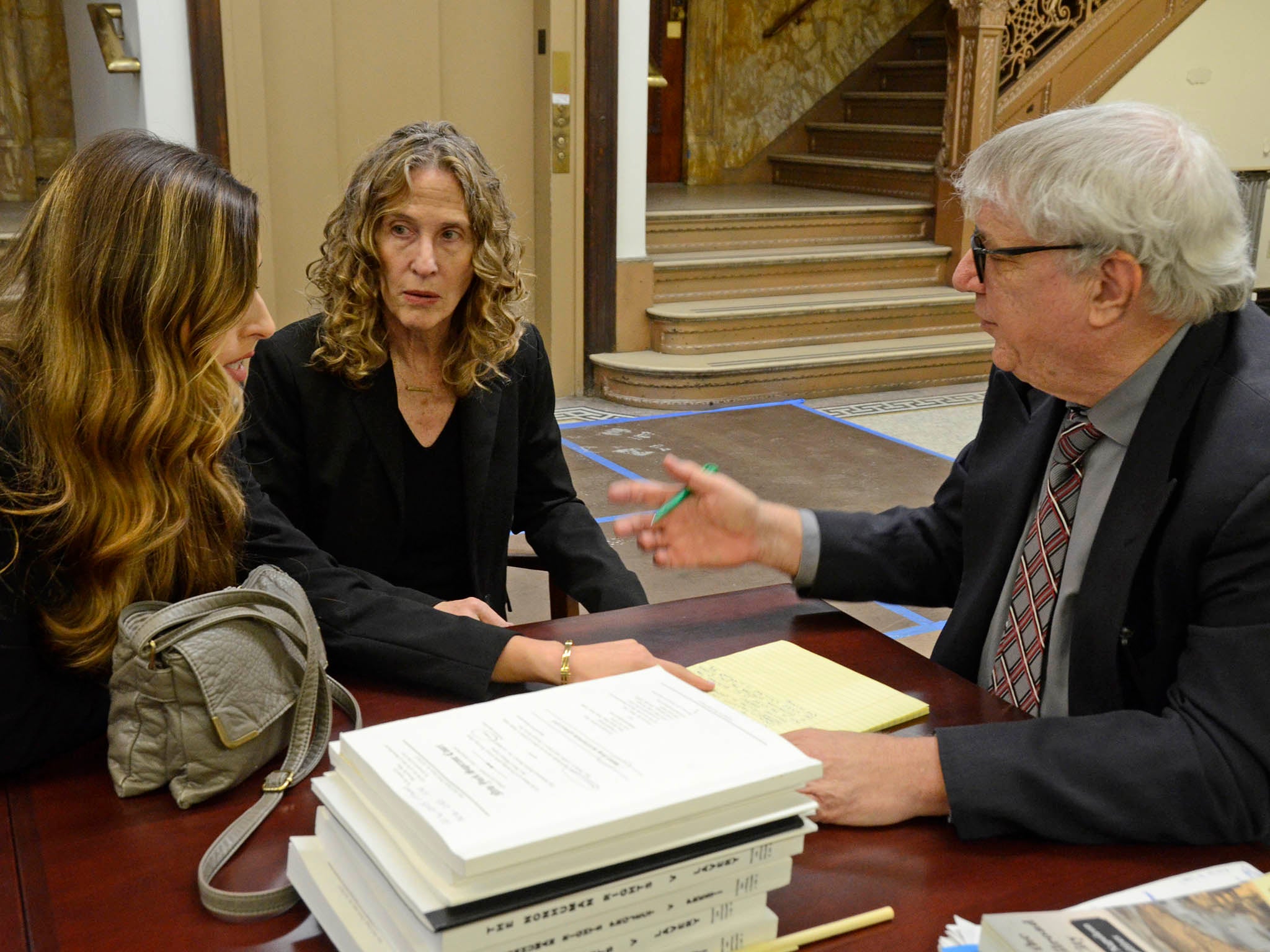 NhRP attorneys Monica Miller and Elizabeth Stein with NhRP president Steven Wise before Tommy and Kiko’s March 2017 appellate hearing in NYC