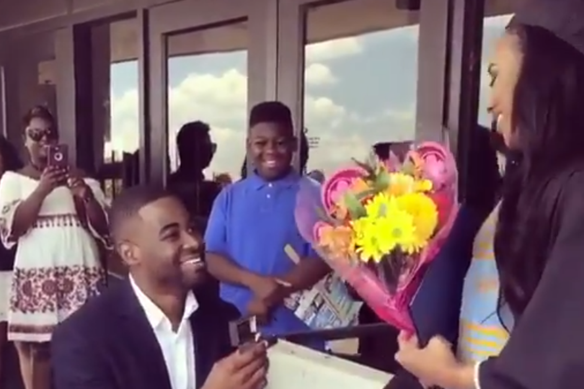 Viral video of man proposing to girlfriend at her graduation sparks ...