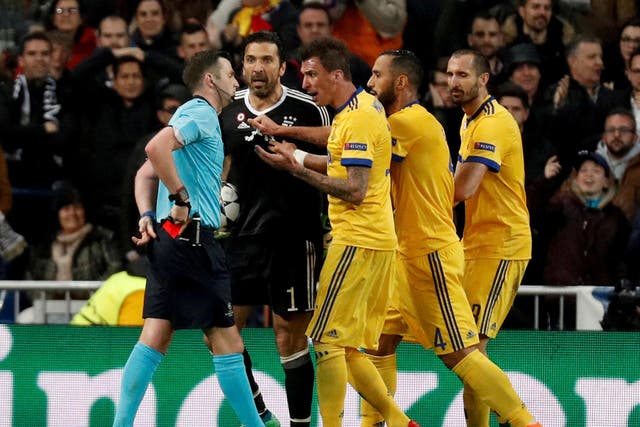 Gianluigi Buffon has apologised to referee Michael Oliver for his comments after the Champions League quarter-final