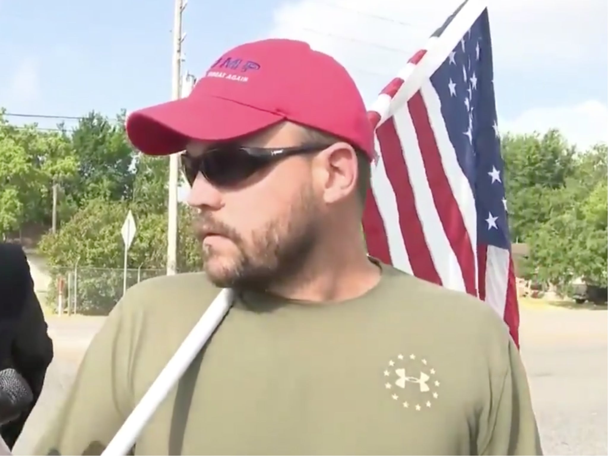 Texas school shooting latest: Man turns up to Santa Fe High carrying American flag and gun saying &apos;Make America Great Again&apos;
