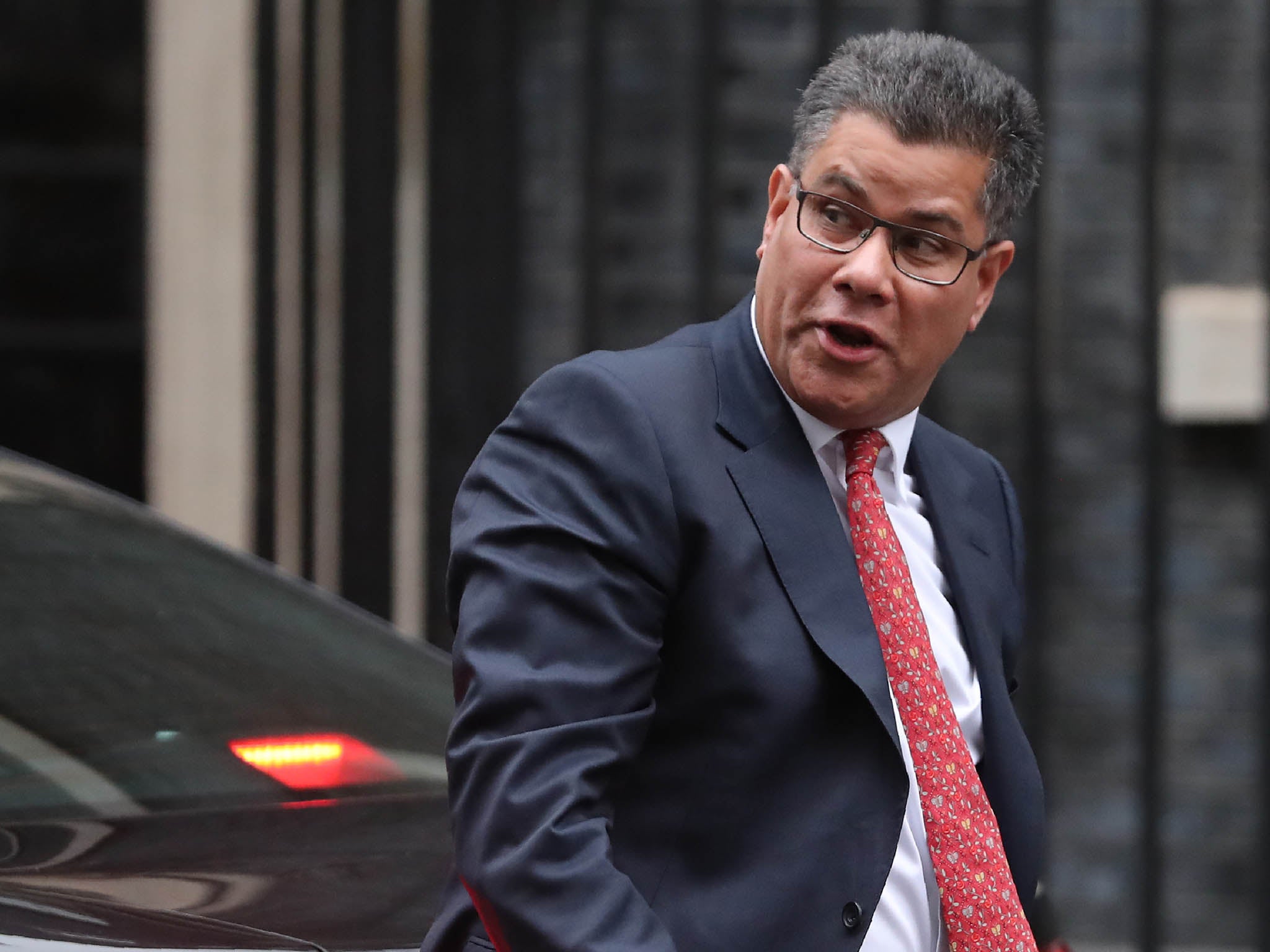 Alok Sharma, the employment minister, appeared to dismiss legitimate criticism of universal credit