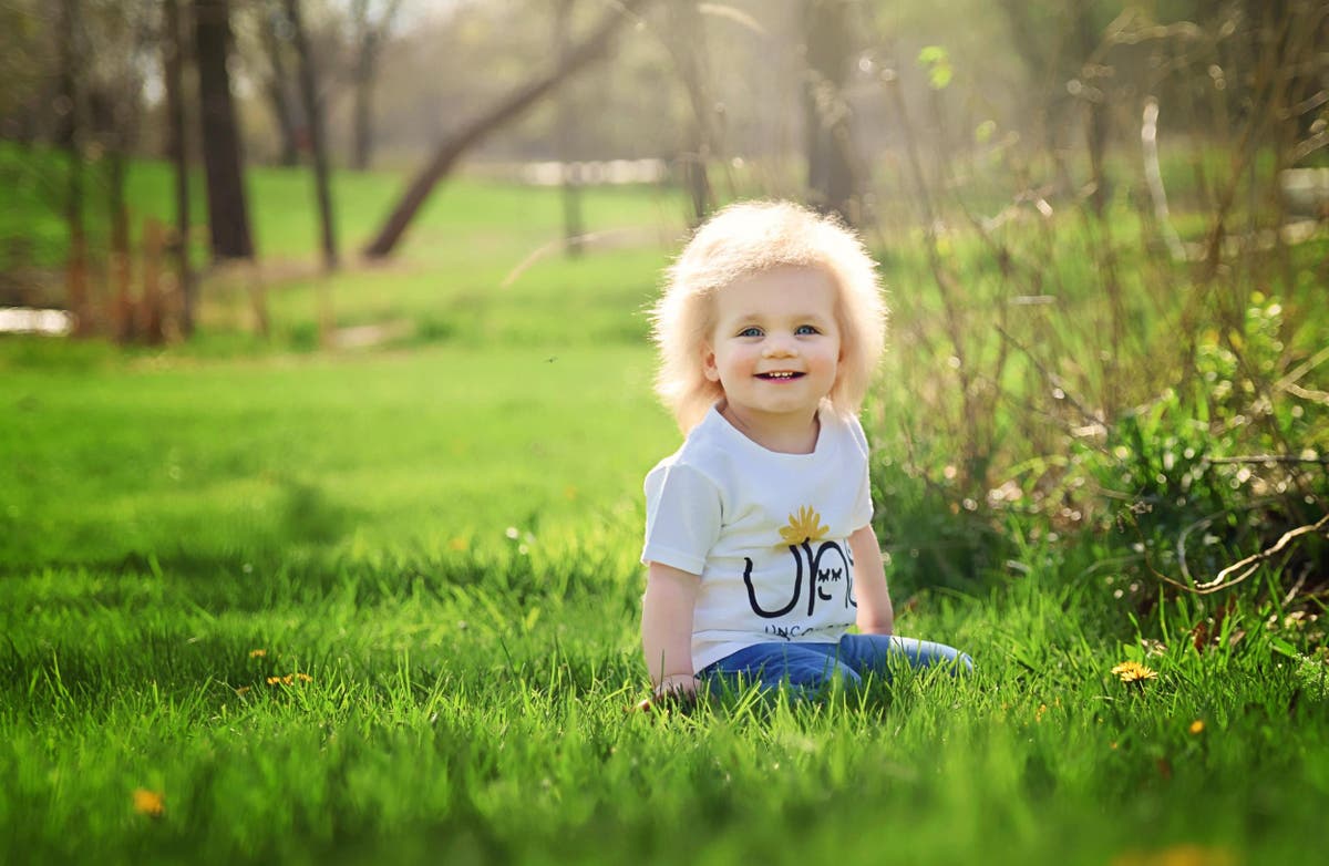 This baby. Девочка растет фото. Девочка растет кудато фото.