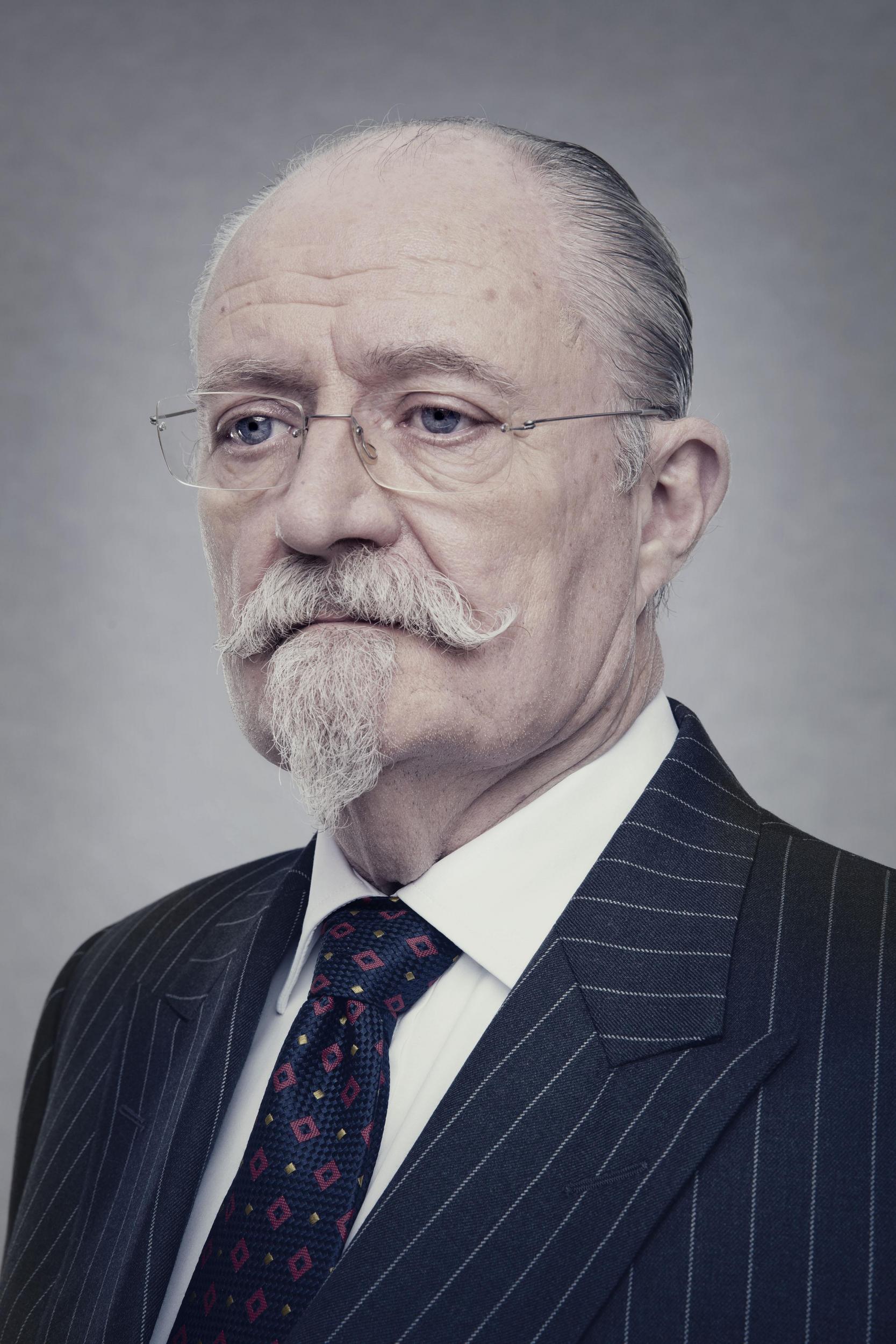 In a pinstripe suit for a modern day ‘King Lear’