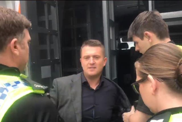 Tommy Robinson being arrested outside Leeds Combined Courts on 25 May 2018