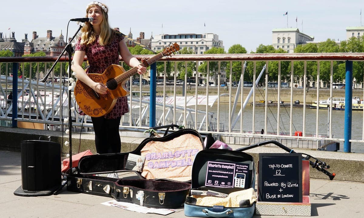 Buskers to start taking contactless card payments in London