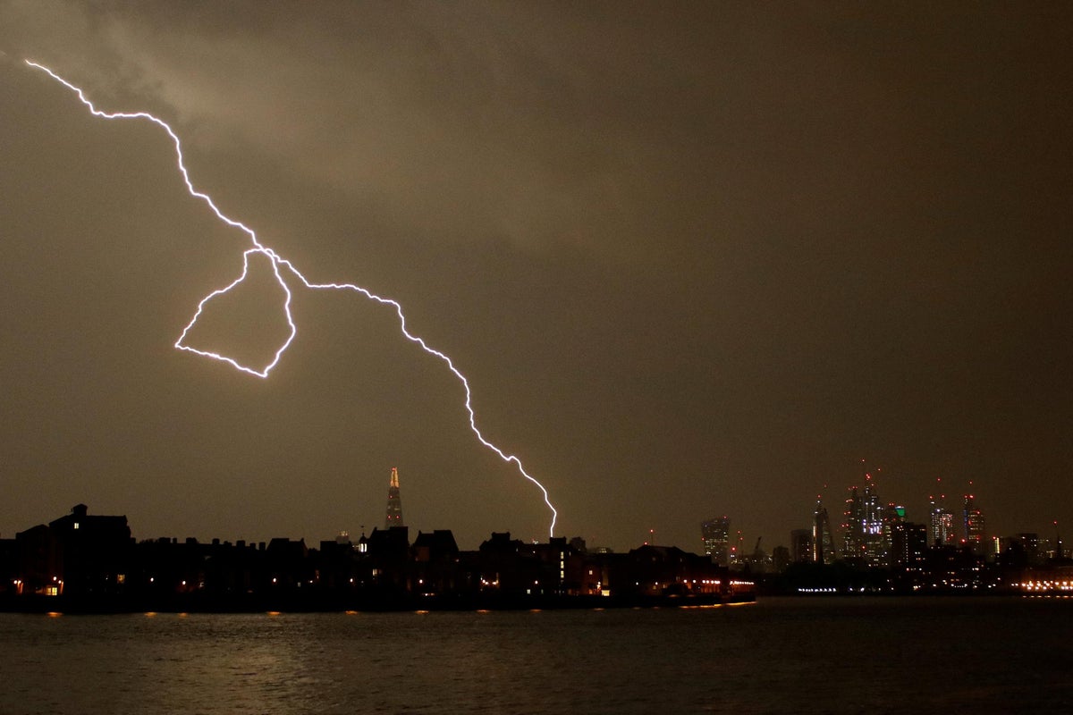 UK weather: Sun to return for bank holiday after country hit by 20,000 ...
