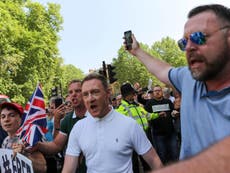 Hundreds protest after far-right figure Tommy Robinson arrested
