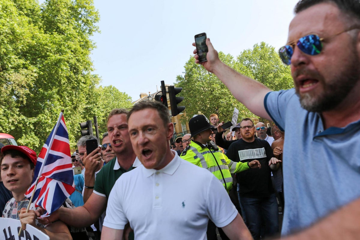Hundreds demonstrate in Downing Street after far-right figure Tommy Robinson arrested