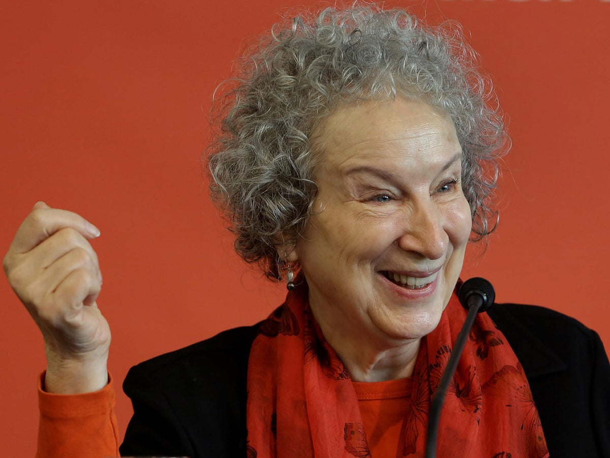 Margaret Atwood Warns French Revolution Is Inevitable If Us Political System Does Not Change The Independent The Independent