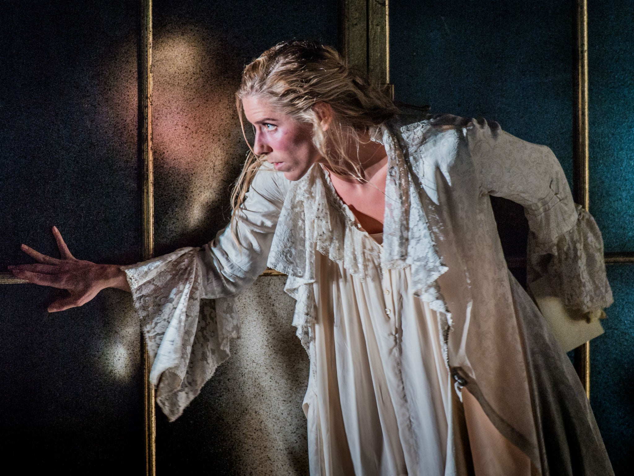 Lauren Fagan in 'La Traviata'