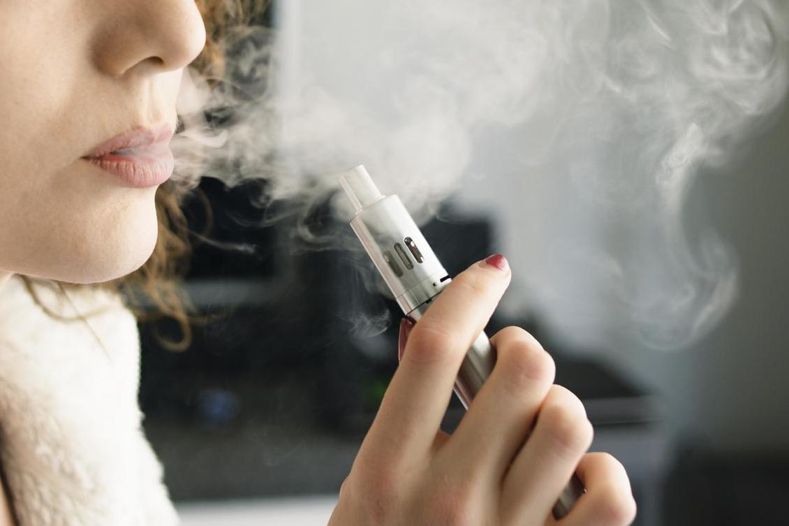 Experts call for ban on e cigarette flavours to protect children