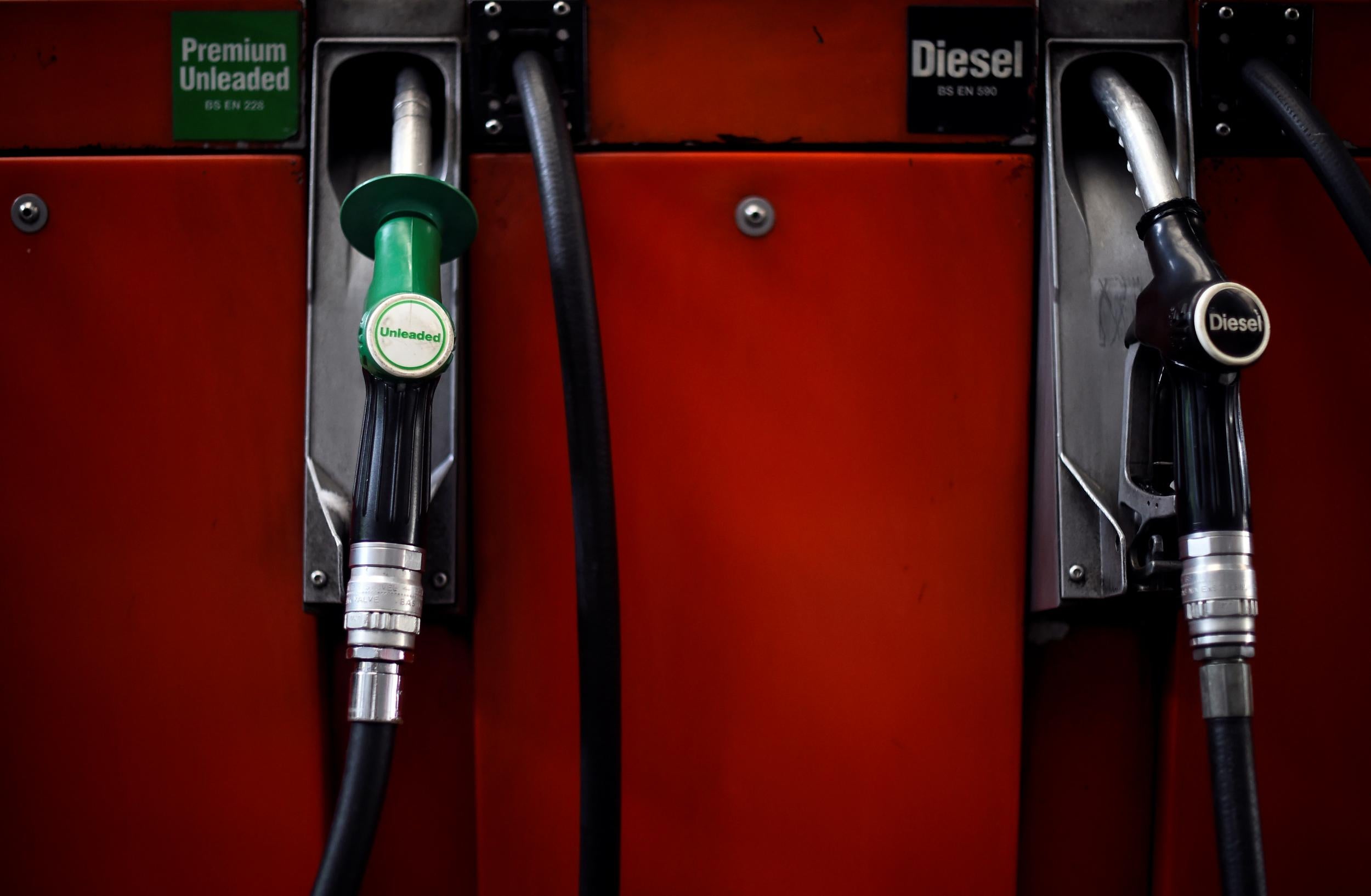 The average petrol price rose to 129.37p per litre over the weekend