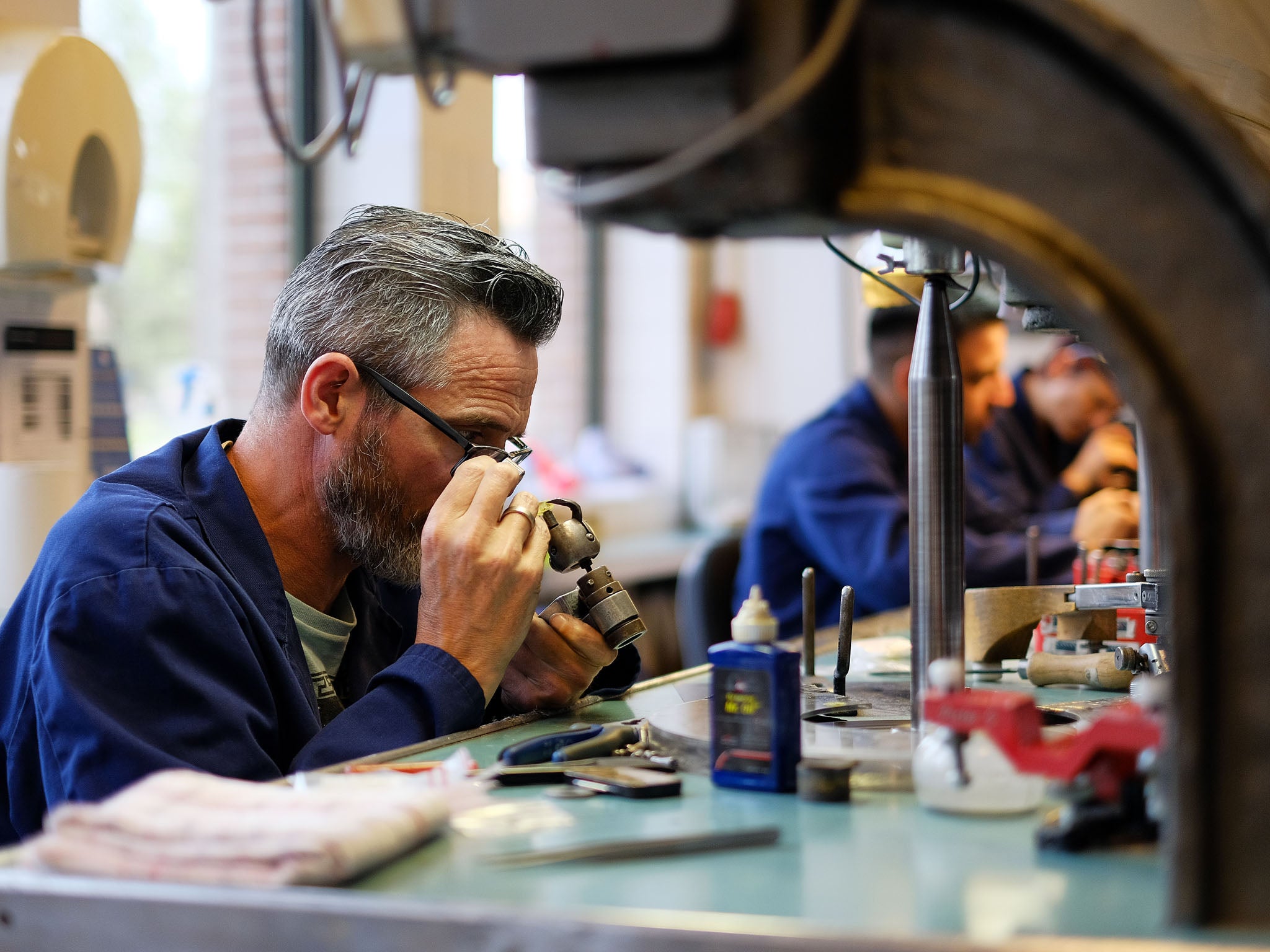 De Beers to sell synthetic diamonds: here's how they're made