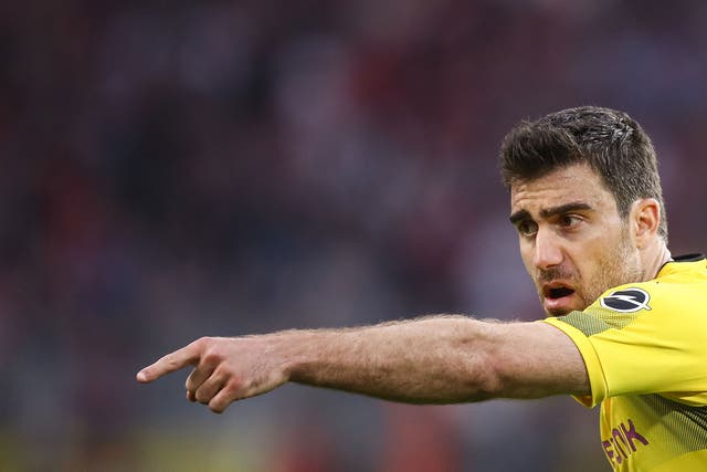 Sokratis Papastathopoulos supposedly opted for Arsenal over Manchester United