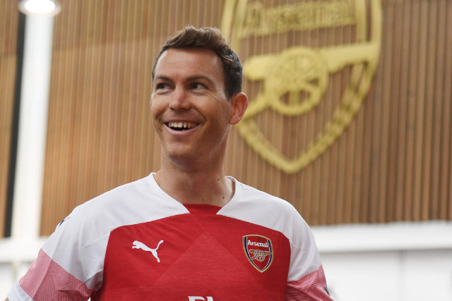 Stephan Lichtsteiner has sealed a move to the Emirates