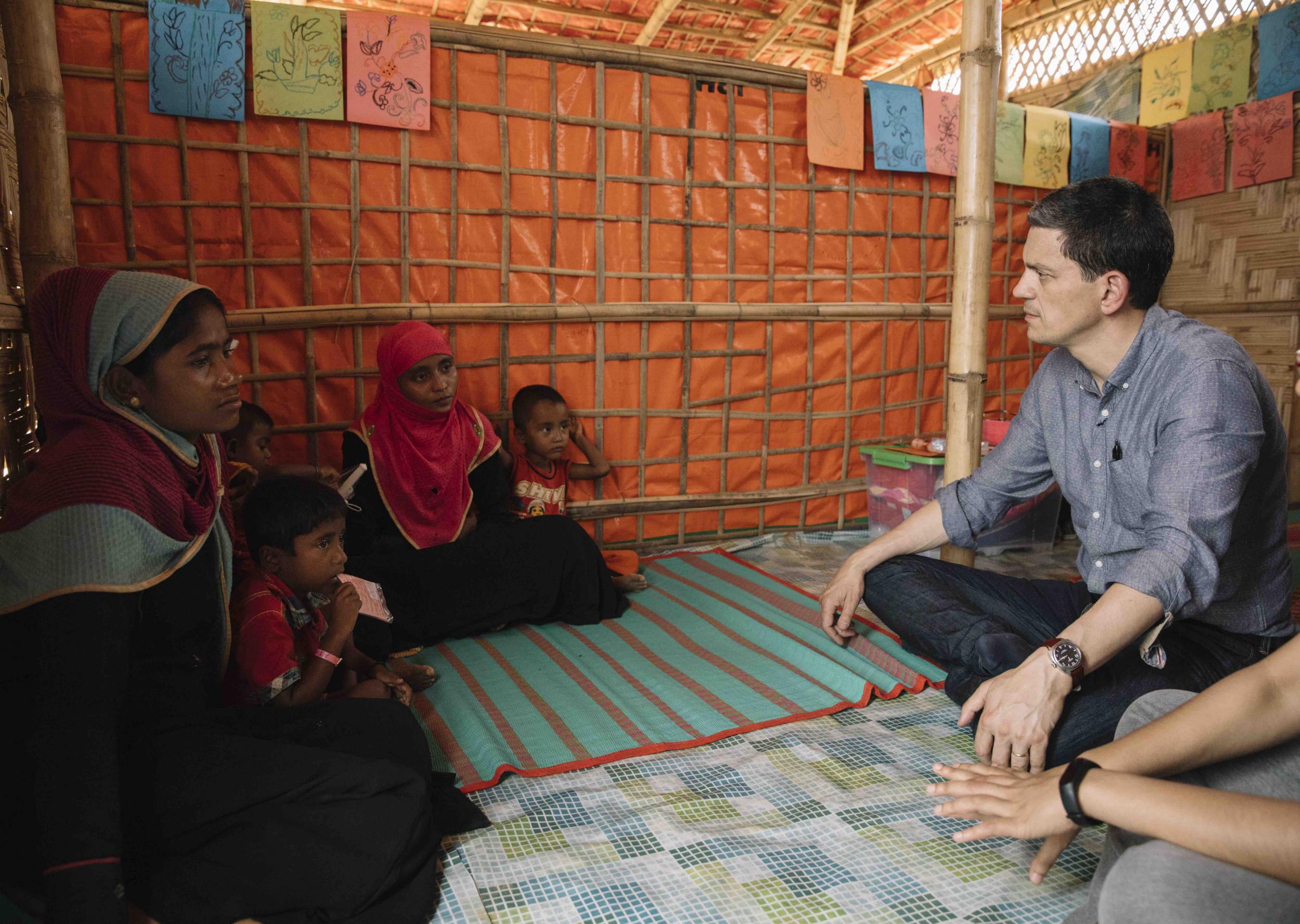 David Miliband meets women refugees in Kutupalong camp in Cox's Bazar, Bangladesh
