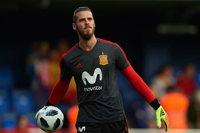 De Gea appeared to be the only one of Spain's players present who failed to applaud his country's new PM during his visit to the side's training camp