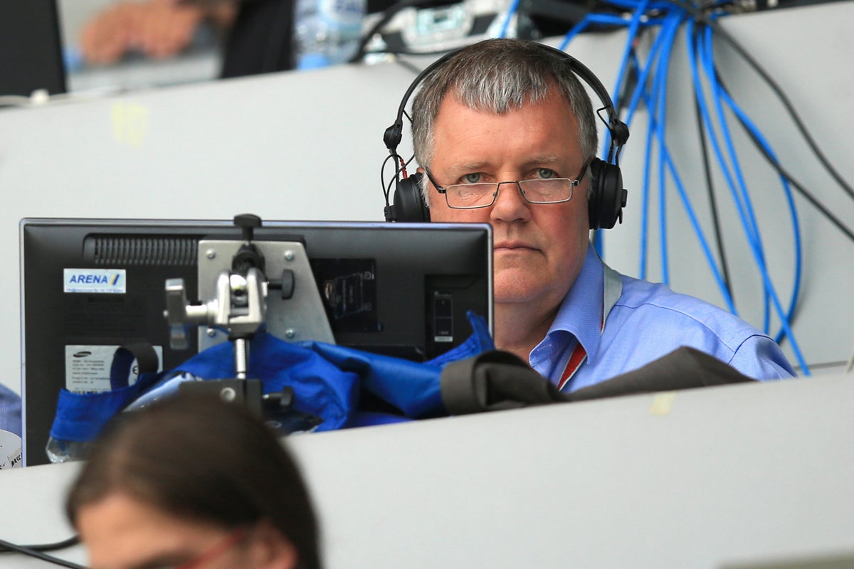 Clive Tyldesley singles out BBC football commentator for praise
