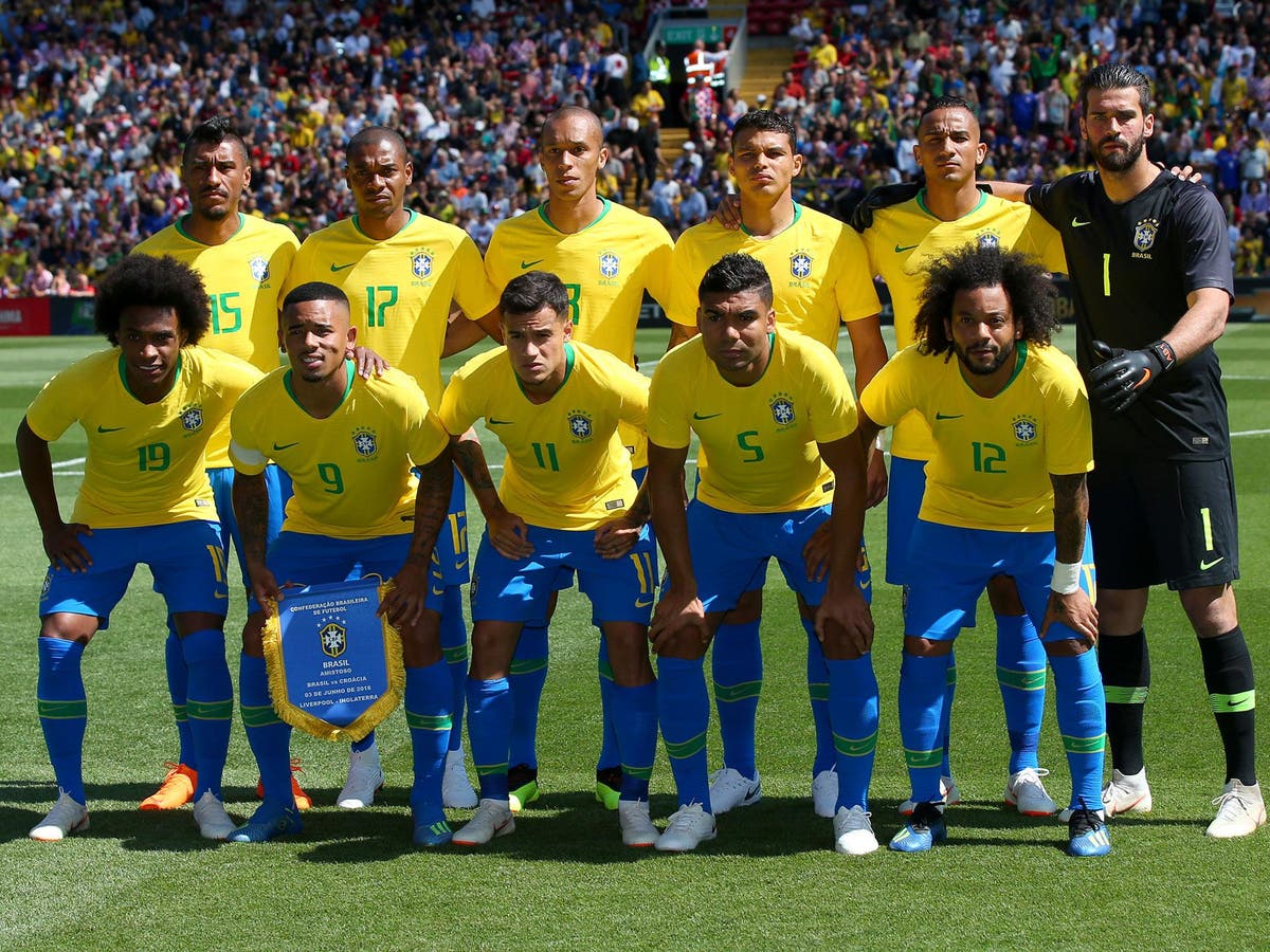Сколько раз становилась чемпионом сборная бразилии. Сборная команда Бразилии по футболу. Футбольная сборная Бразилии. Бразилия футбол сборная. Сборная Бразилии 2018.