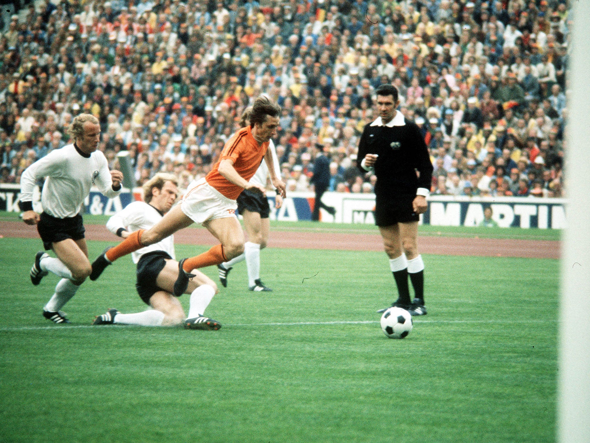 The great teams, such as Cruyff’s Holland, played a level of football far surpassing anything on offer in the club game at the time