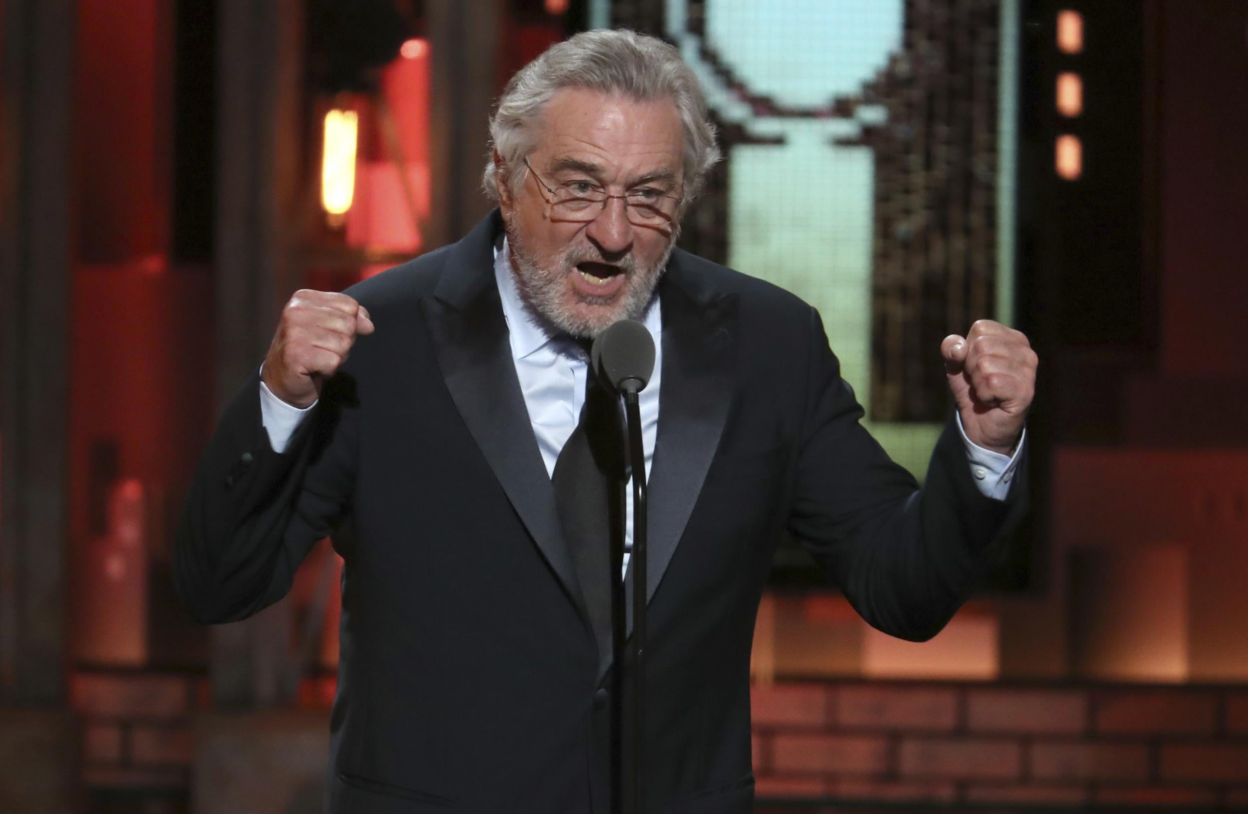 Robert De Niro raised both fists while insulting Trump