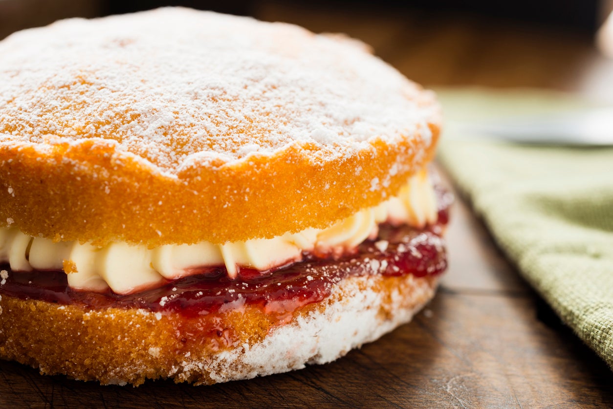 One Layer Strawberry Shortcake Cake - Sally's Baking Addiction