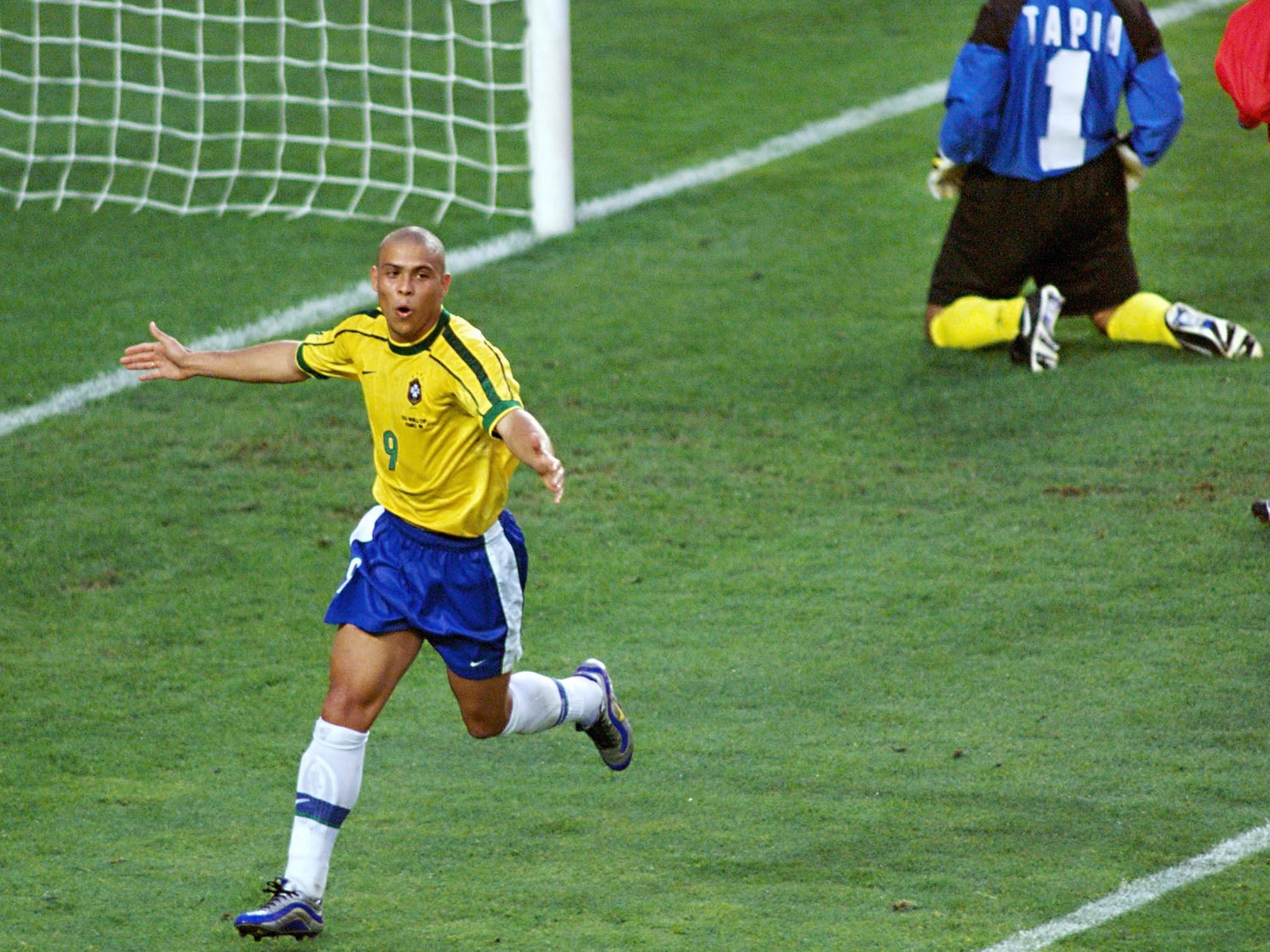 Rewind to: Ronaldo's darkest day as Brazil lose 1998 World Cup final to  France, Football Rewind to