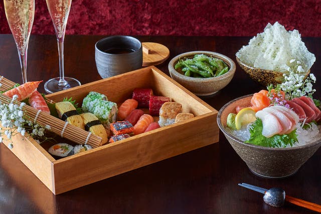 The starters selection – salted edamame, miso soup, rice crackers, sushi platter and sashimi – is easily a whole brunch in itself
