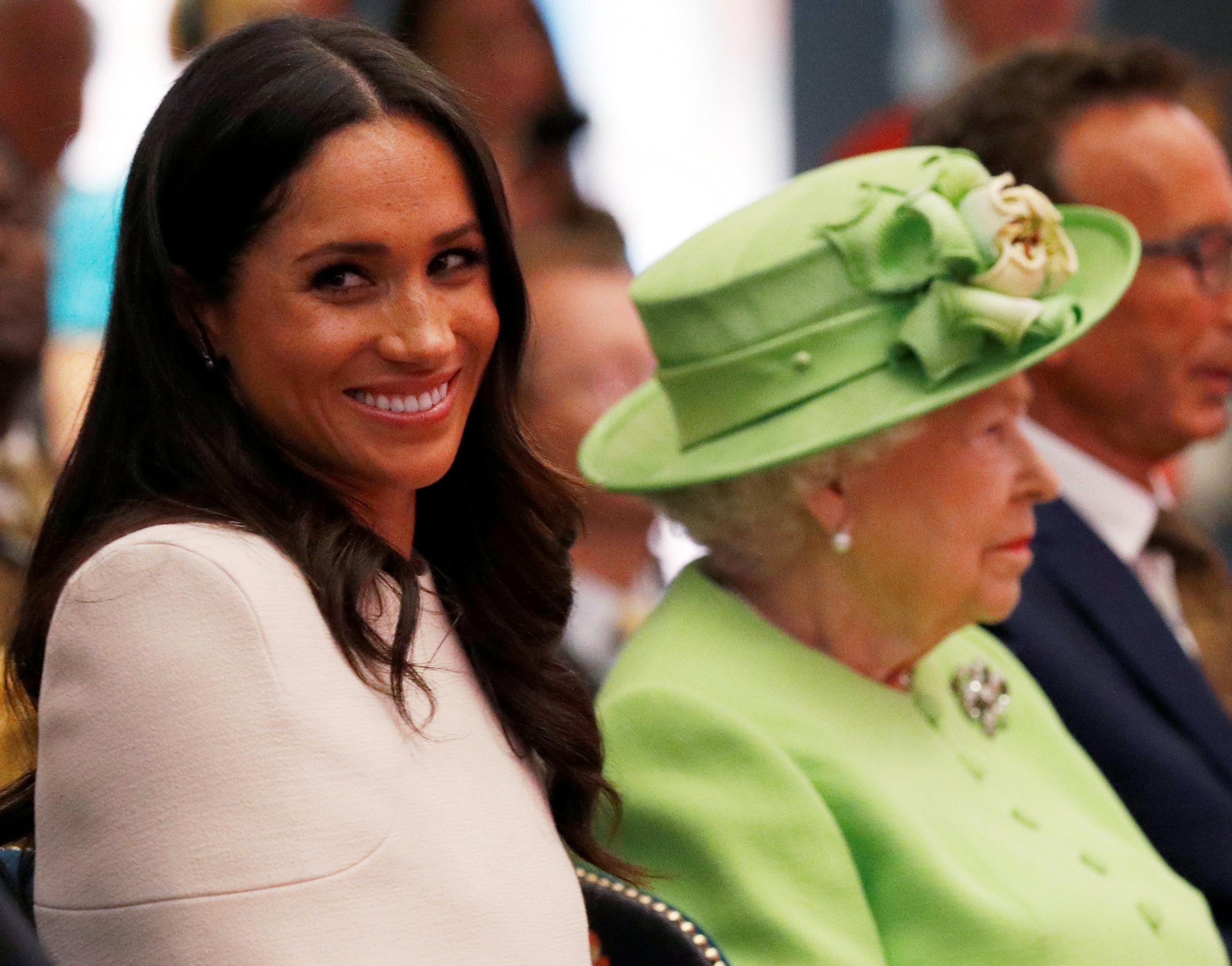 The pair bonded as they sat next to each other (Getty)