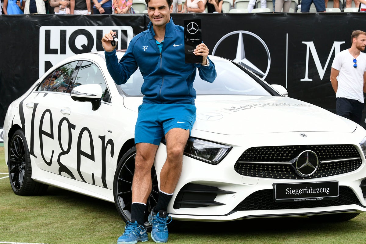 Wimbledon 2018: Roger Federer celebrates returning to World No 1