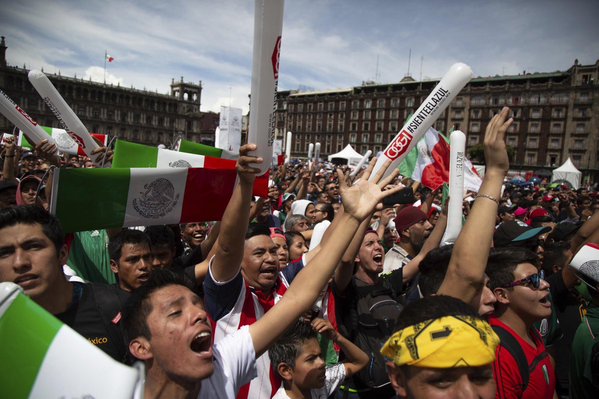 Royals mascot tells of being in Mexico City during earthquake