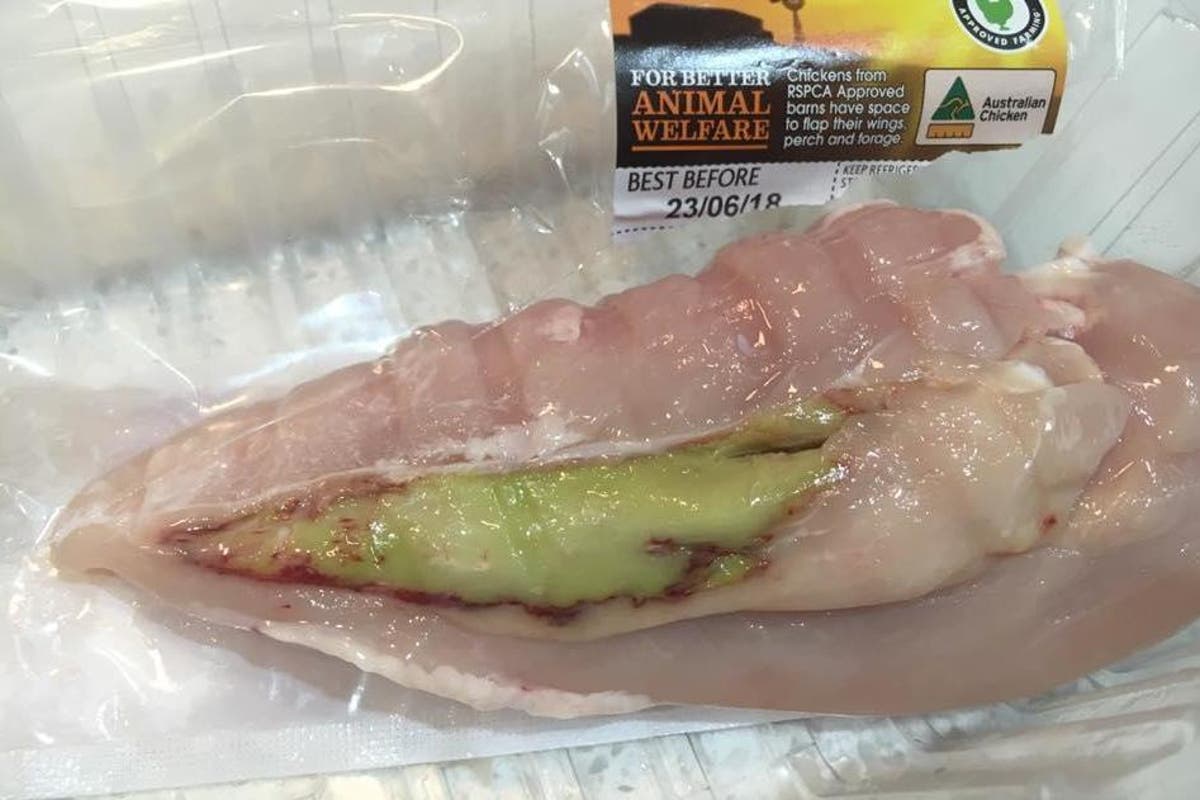 Customer Discovers Green Coloured Flesh Inside Coles Chicken Breast The Independent The Independent