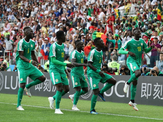 Mbaye Niang of Senegal celebrates with teammates