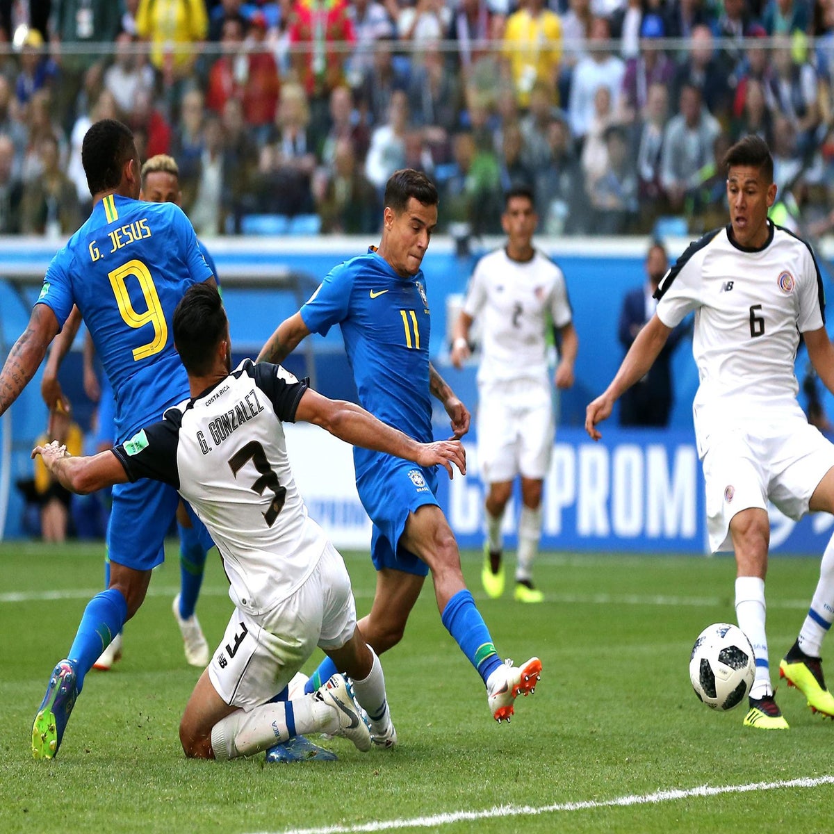 Saint Petersburg, Russia. 22nd June 2018. Roberto Firmino of Brazil during  the 2018 FIFA World Cup Group E match between Brazil and Costa Rica at  Saint Petersburg Stadium on June 22nd 2018