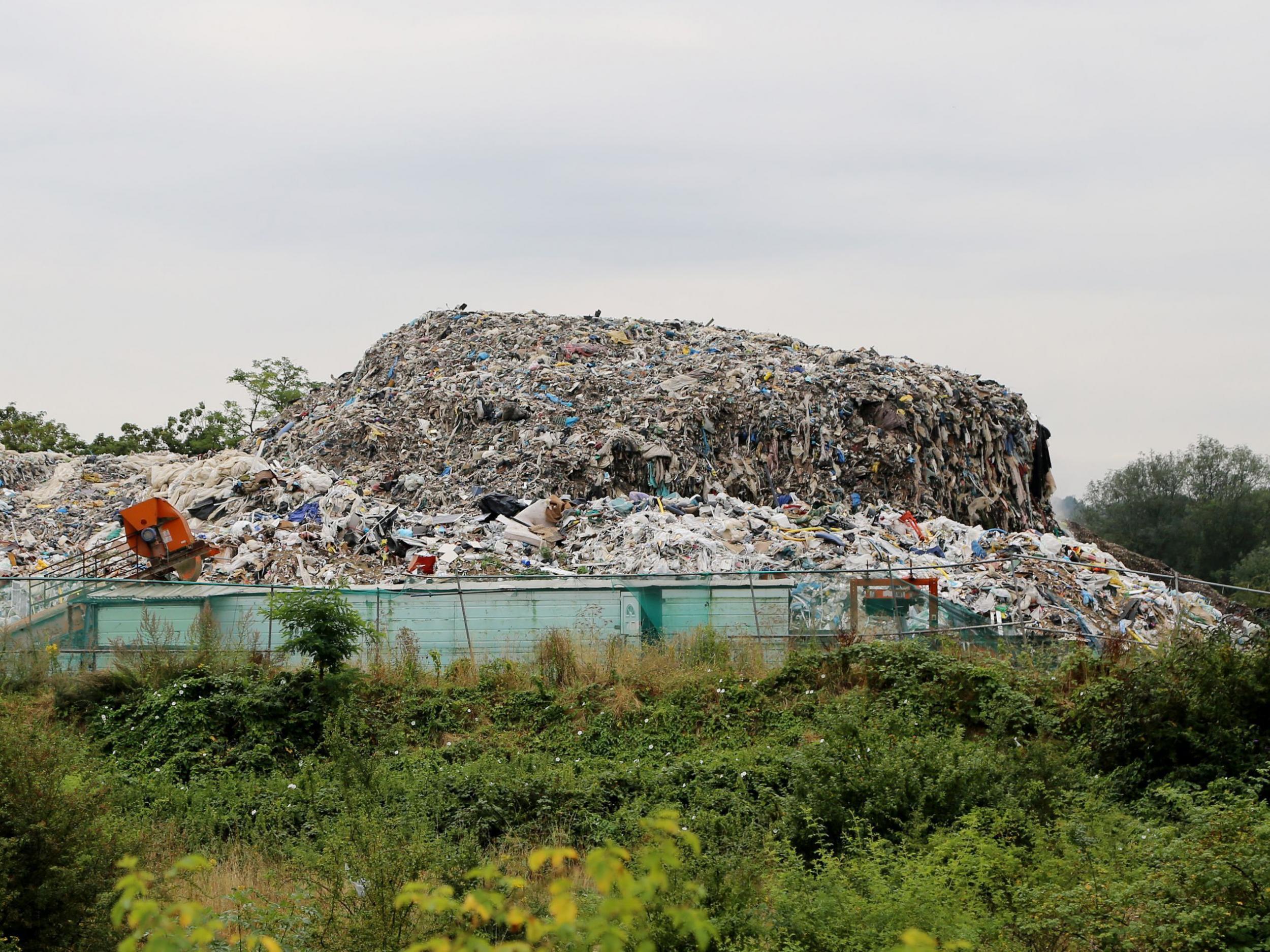 Traditional regulatory approaches have been criticised for not being proactive in identifying illegal waste sites (PA)