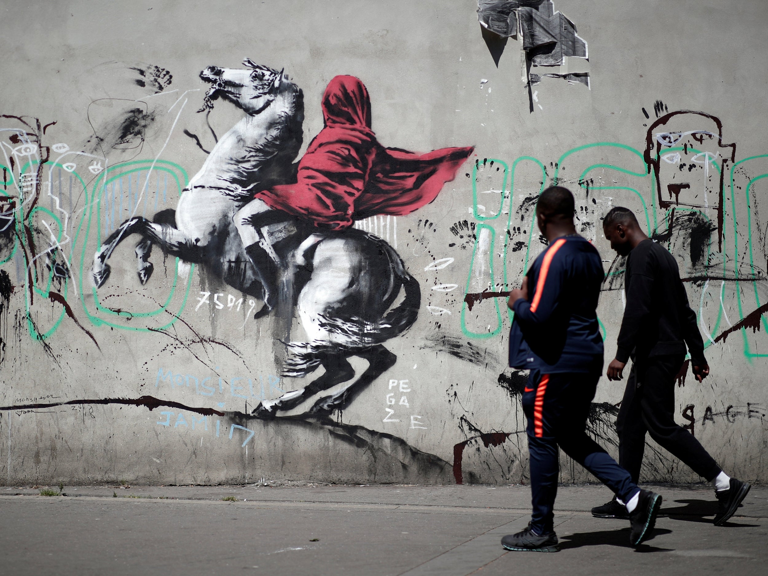 Featured image of post Who Is The Artist Banksy A man in israel captured footage of a graffiti artist that he believed to be banksy but turned out to be james ame who is ame72 another famed graffiti artist
