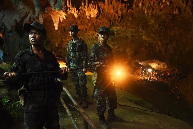 Search for missing Thai football team in cave