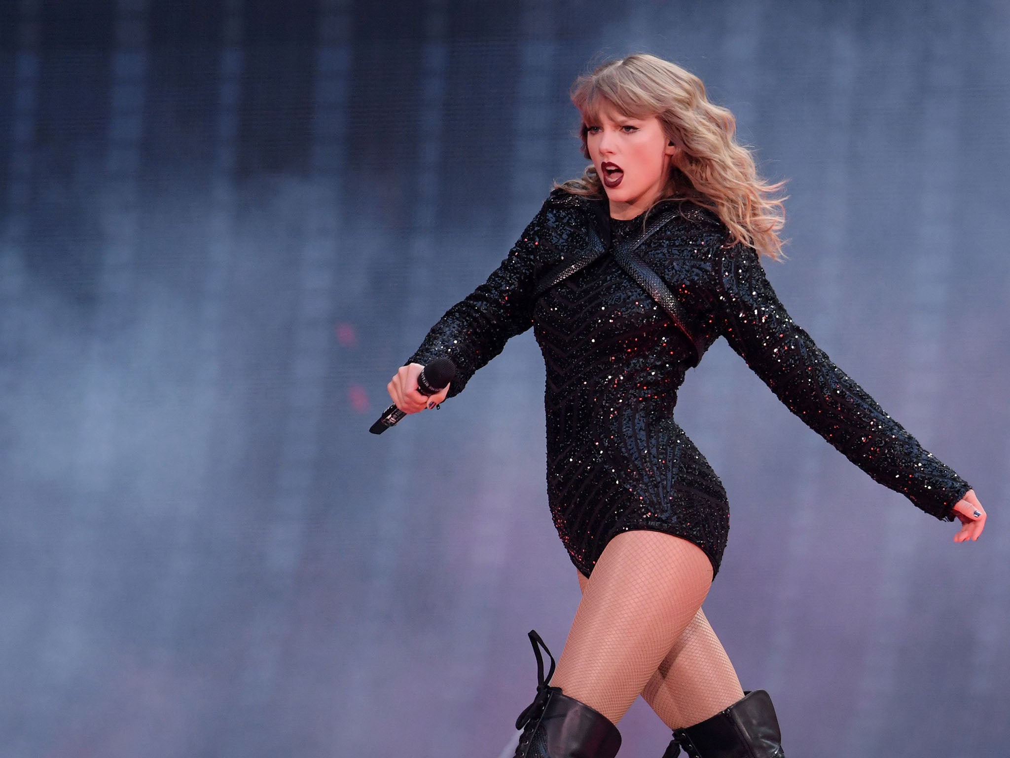 Can a Metallica-loving dad really appreciate a Taylor Swift mega show? | The Independent2048 x 1536