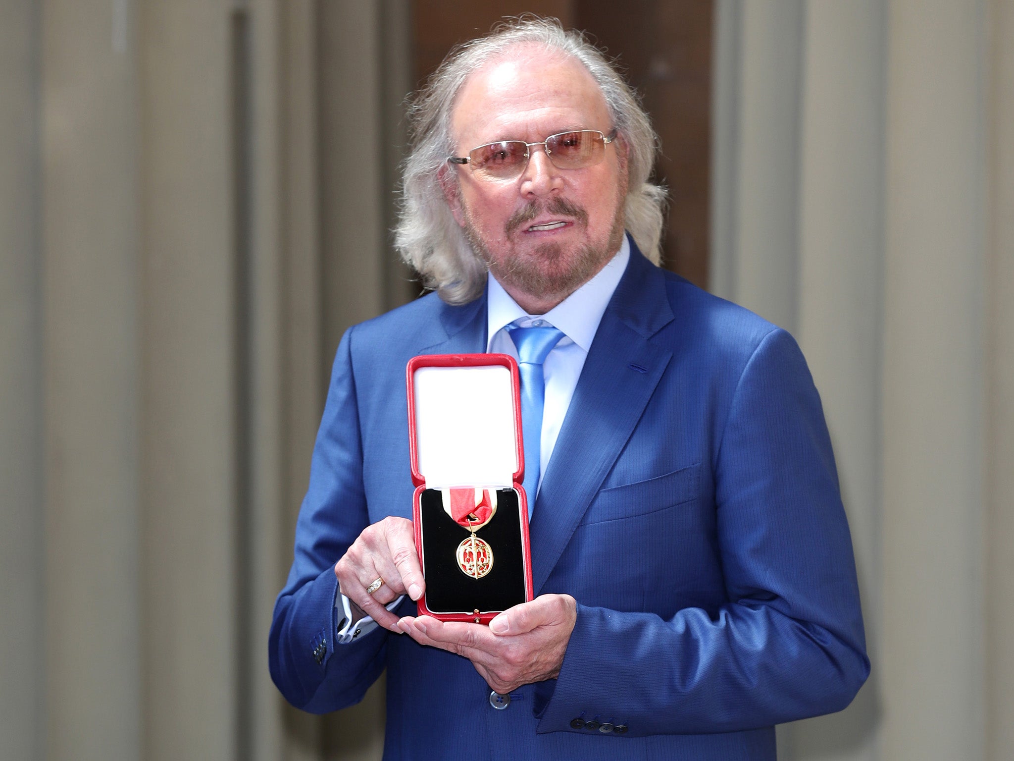 Sir Barry Gibb Knighted At Buckingham Palace By Prince Charles If It Were Not For My Brothers I Would Not Be Here The Independent The Independent