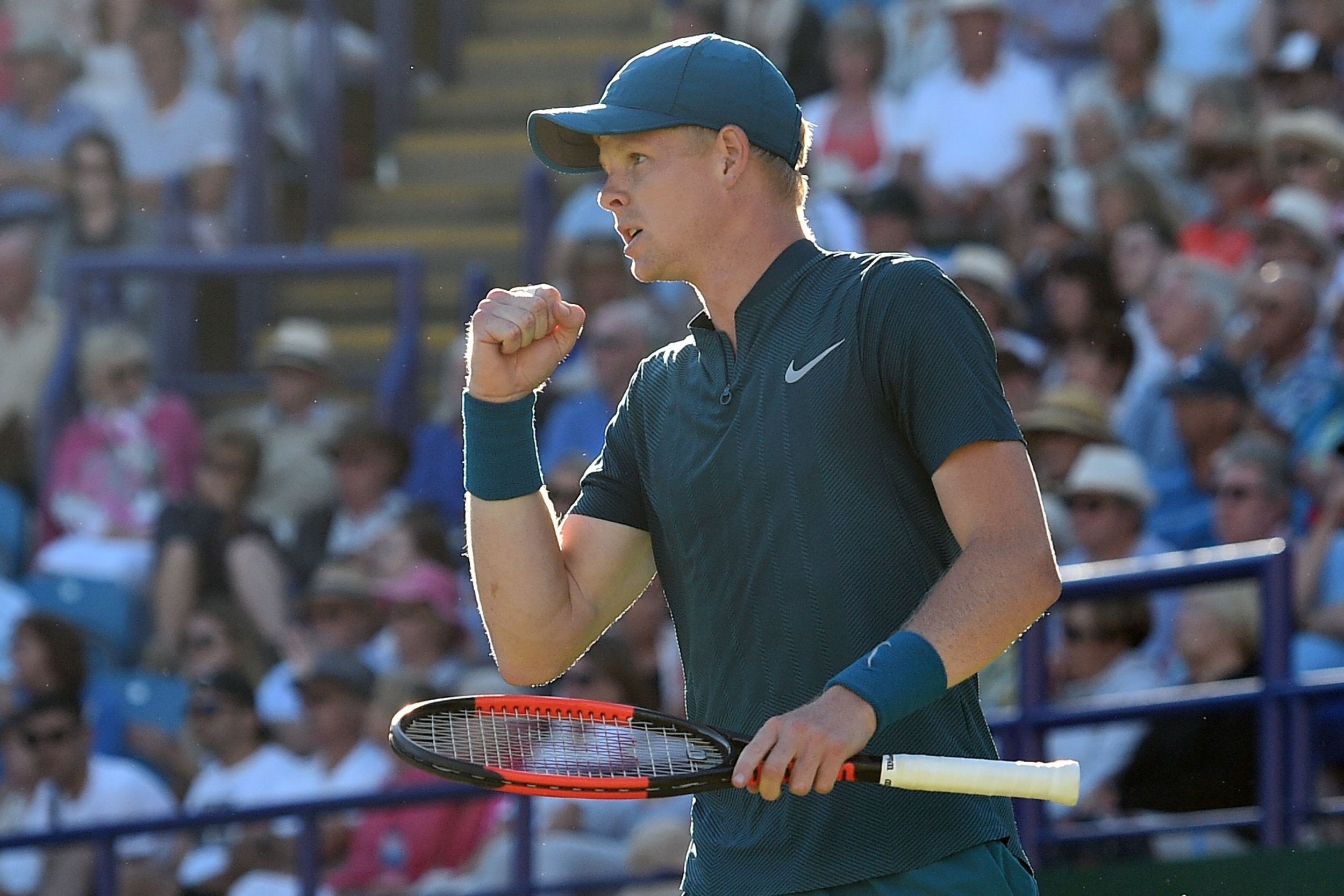 Edmund saw off Murray in straight sets