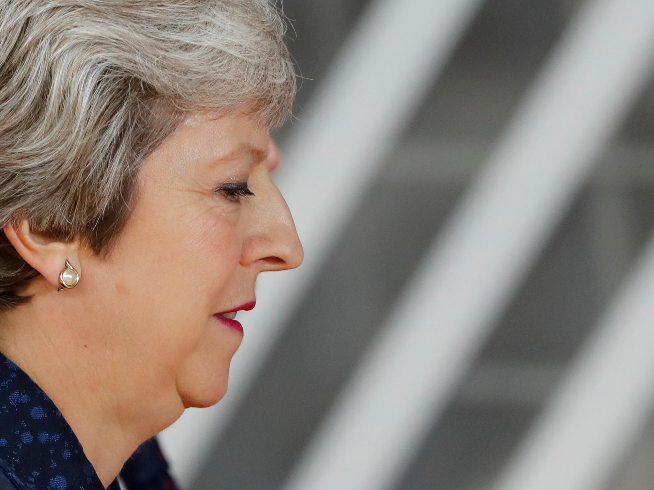 Facilitated customs arrangement: What is Theresa May&apos;s latest Brexit plan and will it win cabinet approval at Chequers?