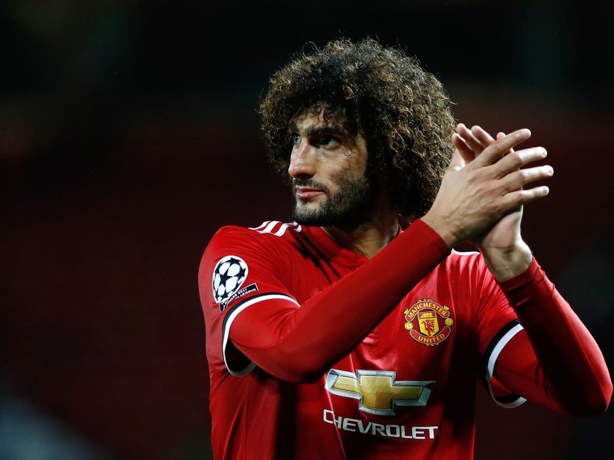 Marouane Fellaini Signs New Manchester United Contract The Independent The Independent